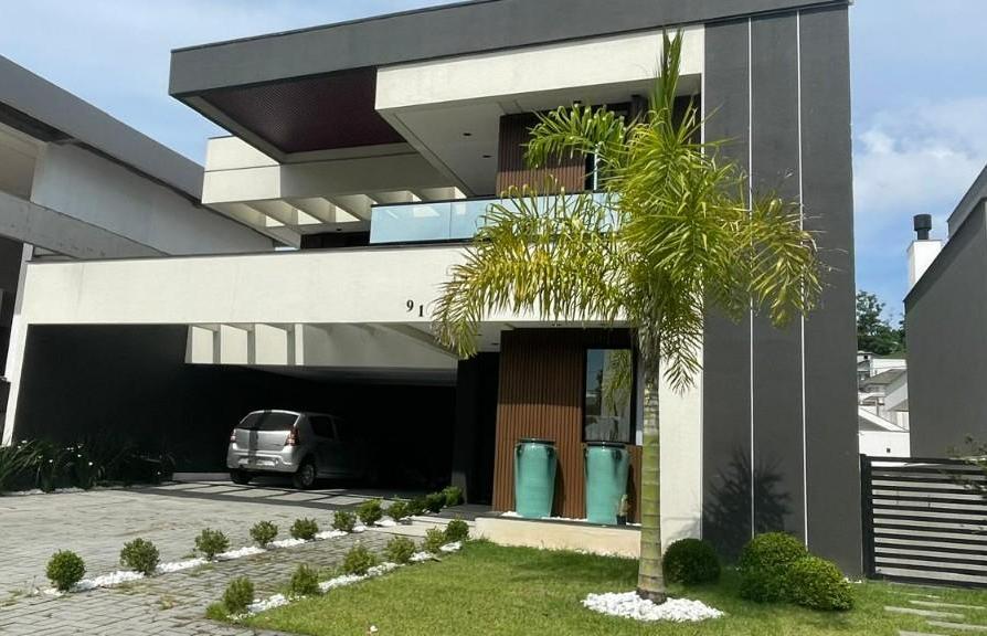 Casa em Pedra Branca, Palhoça. 3 quartos, 343m². Imagem 4 de 17